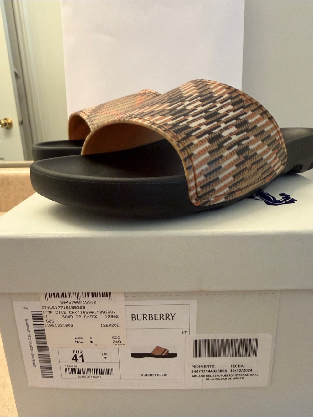 Burberry Men’s Sand IP Check Slide in Sand and Black